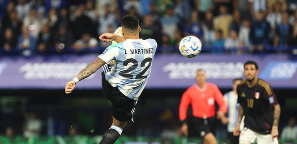 具有相对成 具有相对成